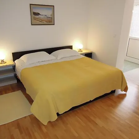Apartment Cozy Retreat By The Sea Puntamika *