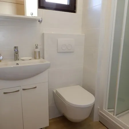 아파트 Cozy Retreat By The Sea Puntamika 자다르
