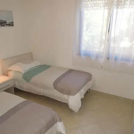 아파트 Cozy Retreat By The Sea Puntamika 자다르