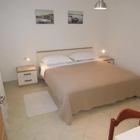 아파트 Cozy Retreat By The Sea Puntamika 자다르