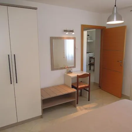 Cozy Retreat By The Sea Puntamika Apartment