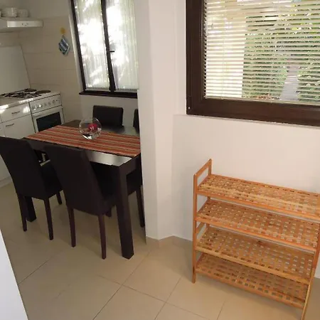 Apartment Cozy Retreat By The Sea Puntamika Zadar